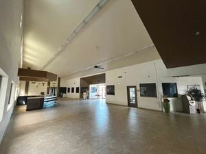 2828 S Country Club Dr, Mesa, AZ, 85210