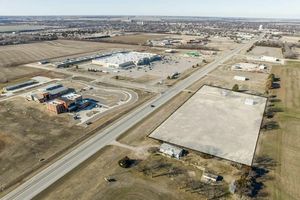 672 E 10th Ave, Wellington, KS, 67152