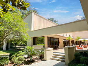 200 Greenleaves Blvd, Mandeville, LA, 70448