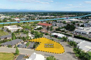 407 Hemsted Drive & 466 Knollcrest Drive, Redding, CA, 96002