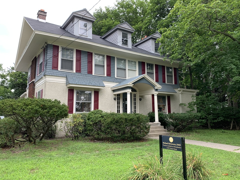 Current dentist office plus apartment for sale Schenectady, NY - 1339 Current dentist office plus apartment for sale Schenectady, NY - 1339