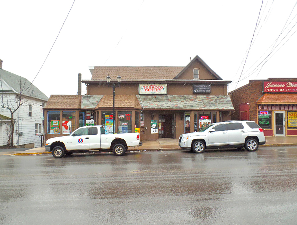 Mixed Use 6 Unit Investment 1420 Pocono Blvd Mount Pocono Pa 18344