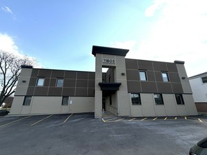 11803 W North Ave, Wauwatosa, WI, 53226