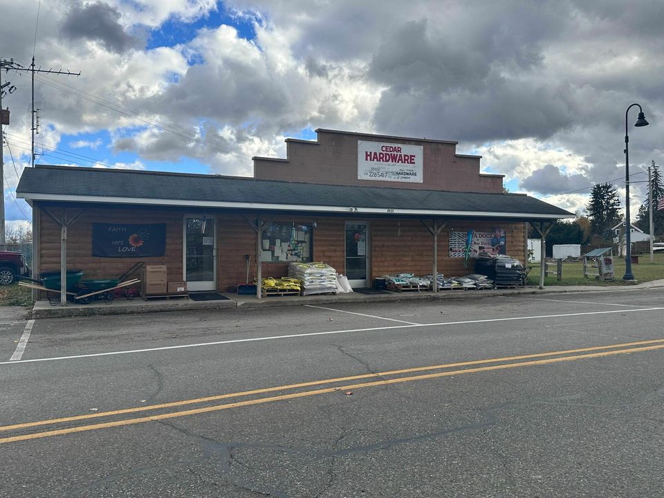 8925 S Kasson St, Cedar, MI 49621