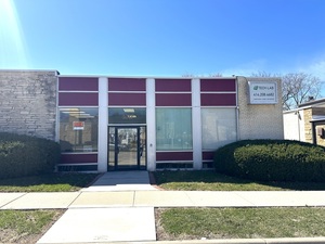 11617 W Bluemound Rd, Wauwatosa, WI, 53226