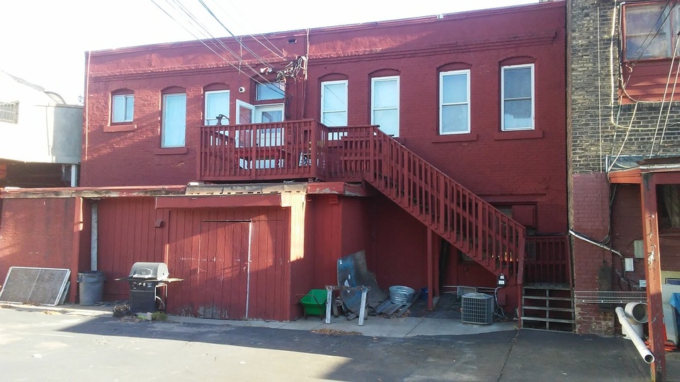 Chance to own prime location on W 7th in St. Paul! 201 West 7th