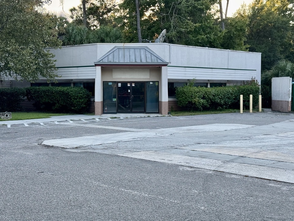 3 Regency Pkwy, Hilton Head Island, SC, 29928