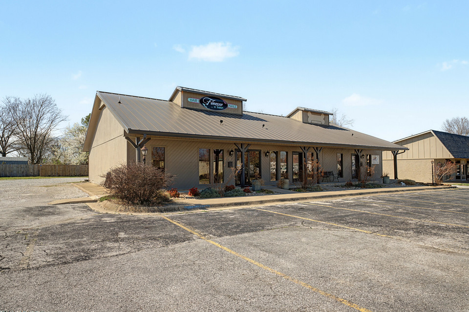 1133 NW J St, Bentonville, AR, 72712