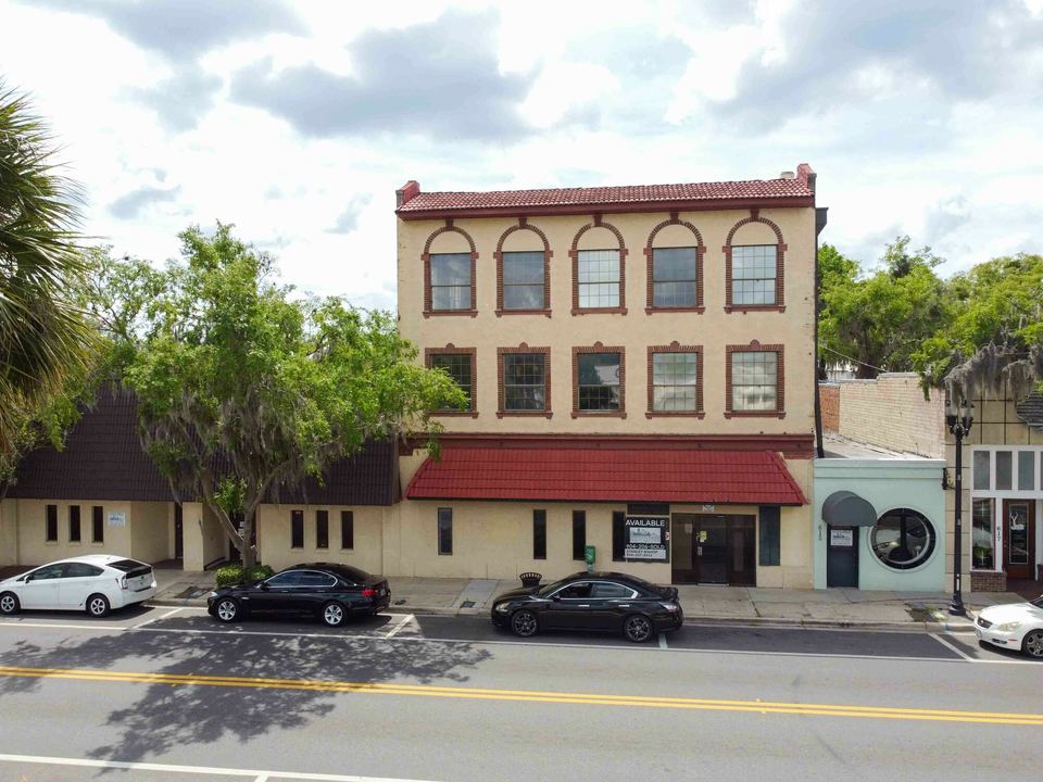 607 Saint Johns Ave, Palatka, FL 32177-4643