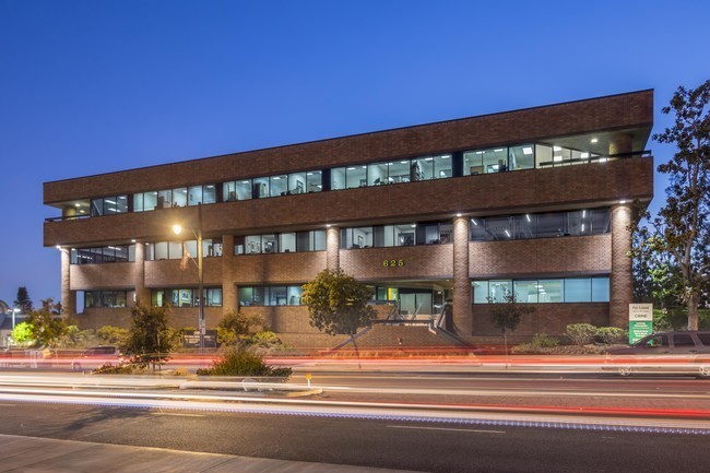 625 Fair Oaks Ave South, Pasadena, CA 91030