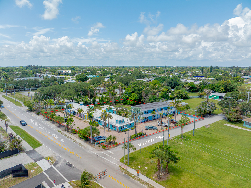 2100 NE Indian River Dr Northeast Indian River Drive , Jensen Beach, FL, 34957