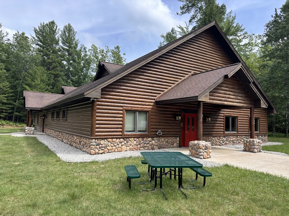 1499 Business Park Dr,Unit Traverse, Traverse City, MI 49686