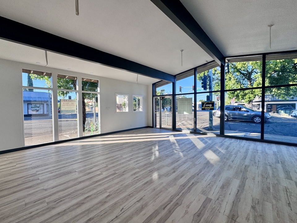 1300-1326 Court St, Redding, CA 96001