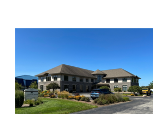 353 Forest Grove Dr, Pewaukee, WI, 53072