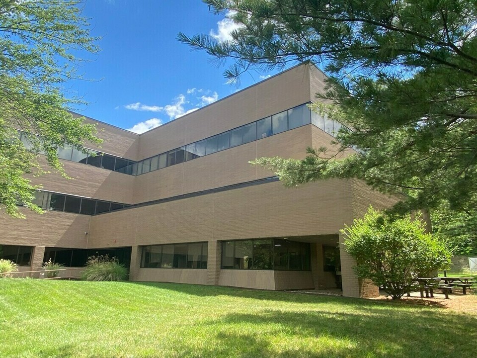 800 Regis Ave, Pittsburgh, PA, 15236
