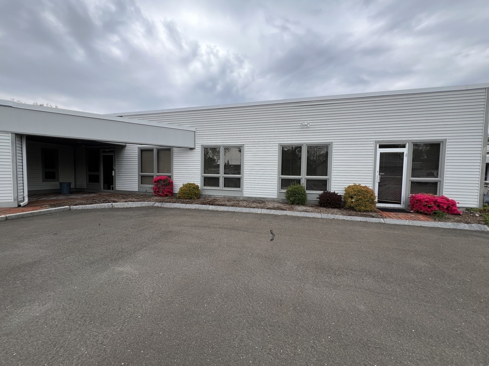 100 Moody St, Ludlow, MA, 01056