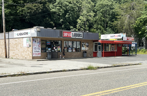 915 Main Street, Holyoke, MA, 01040