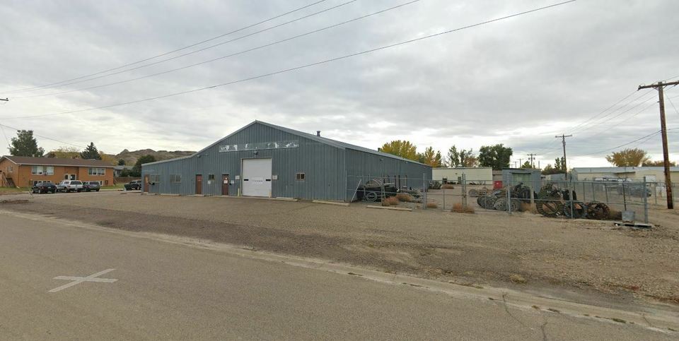 420 E Relf St, Glendive, MT 59330