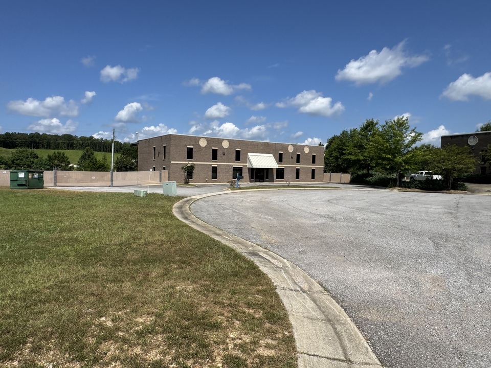 105 Corporate Woods Cir, Alabaster, AL 35007