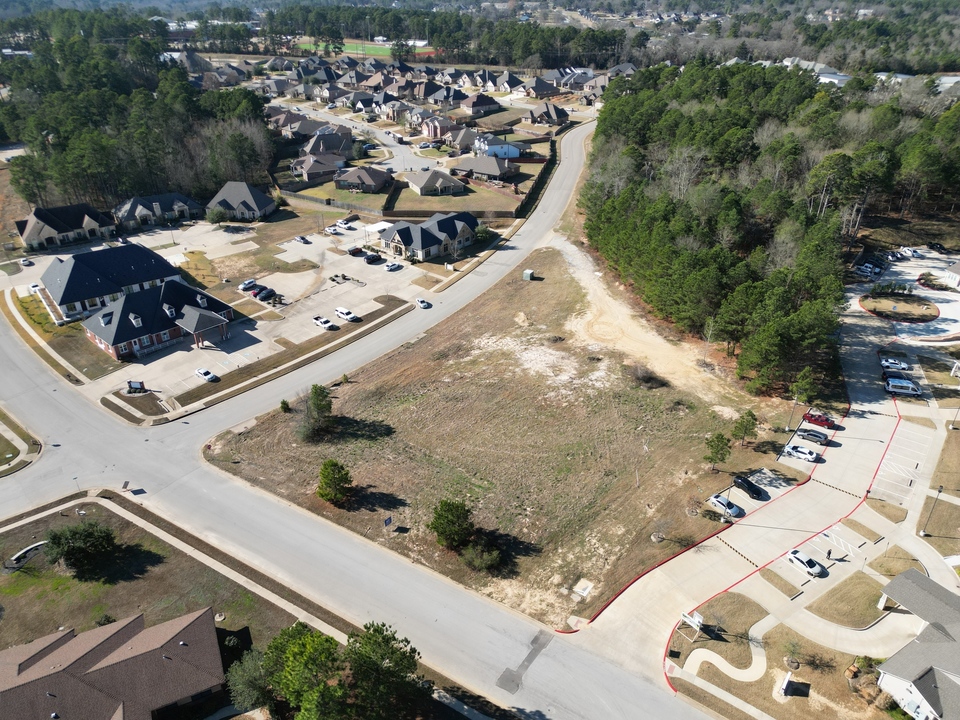 6595 Oak Hill Blvd, Tyler, TX 75703
