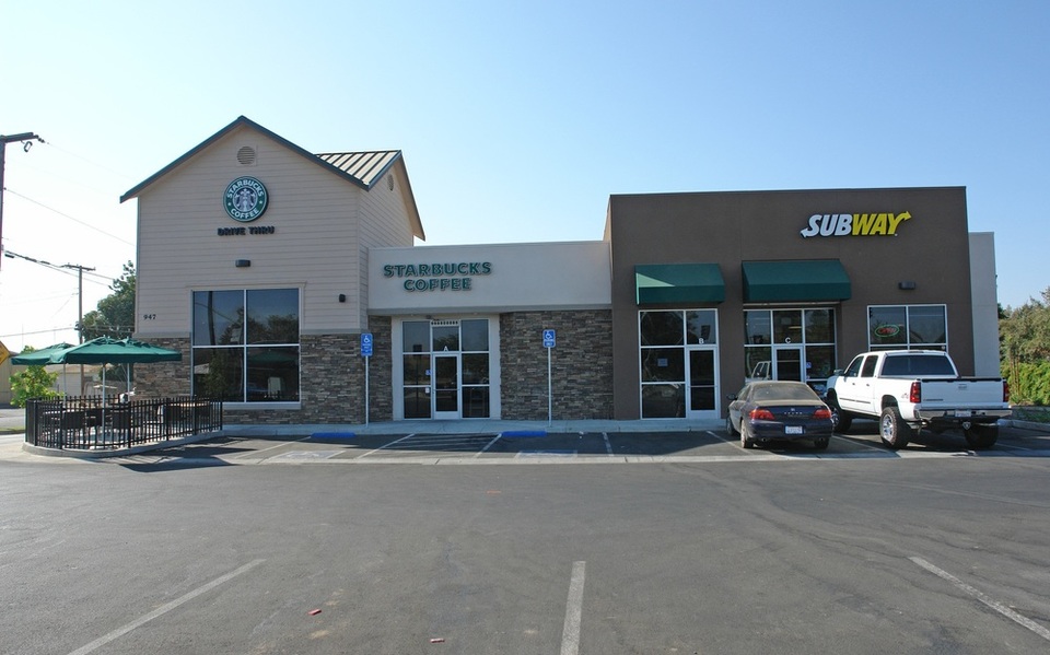 947 W Olive Ave, Porterville, CA 93257