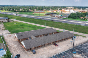221 N. I-35 Frontage Rd., Moore, OK, 73160