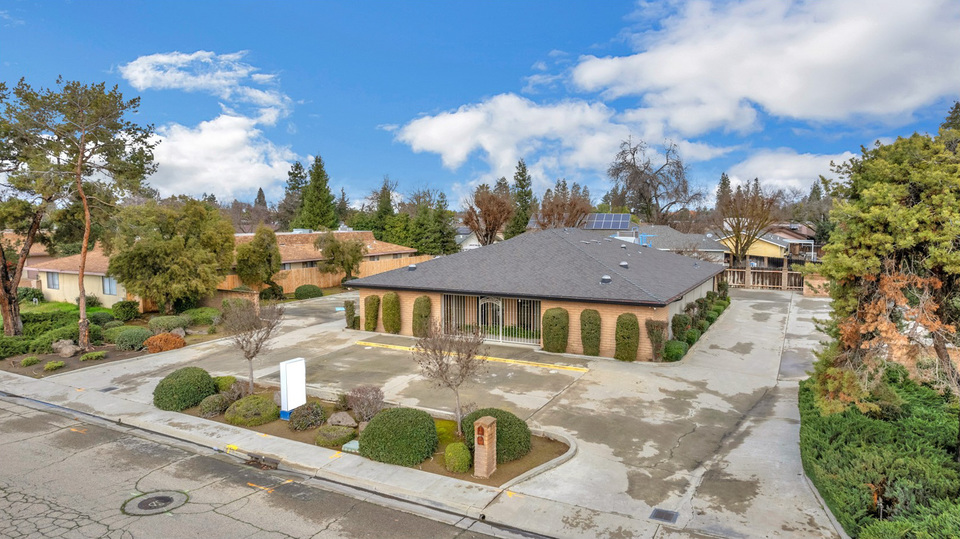 326 W Carob Ave, Reedley, CA 93654