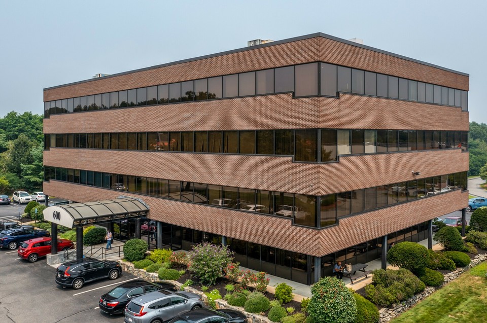 600 Clark Rd, Tewksbury, MA 01876