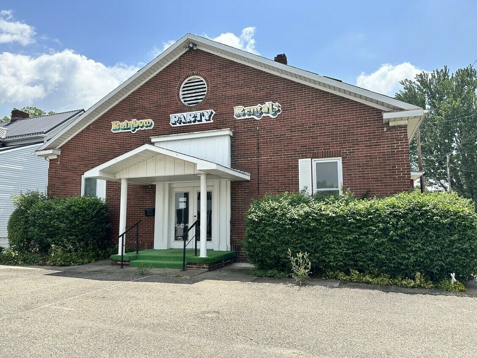 318 E 4Th St, Dover, OH 44622