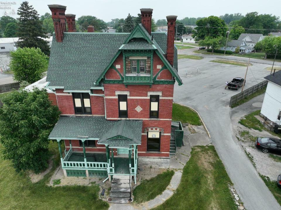 1319 Tiffin Ave, Sandusky, OH 44870