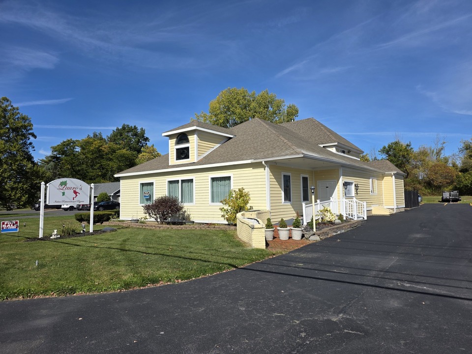 3177 Seneca Tpke, Canastota, NY 13032