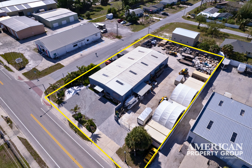 520 Colonia Ln E, Nokomis, FL 34275