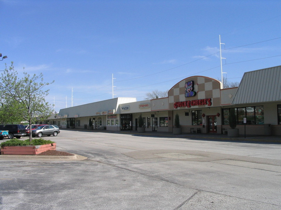 Retail and Office Suites at Old Town Mall 903 E Kimberly Road
