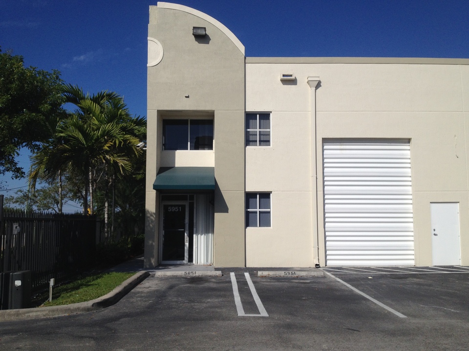 Office/Warehouse for Lease/Sale (Leased!) 5951 NW 102 AV, Doral, FL