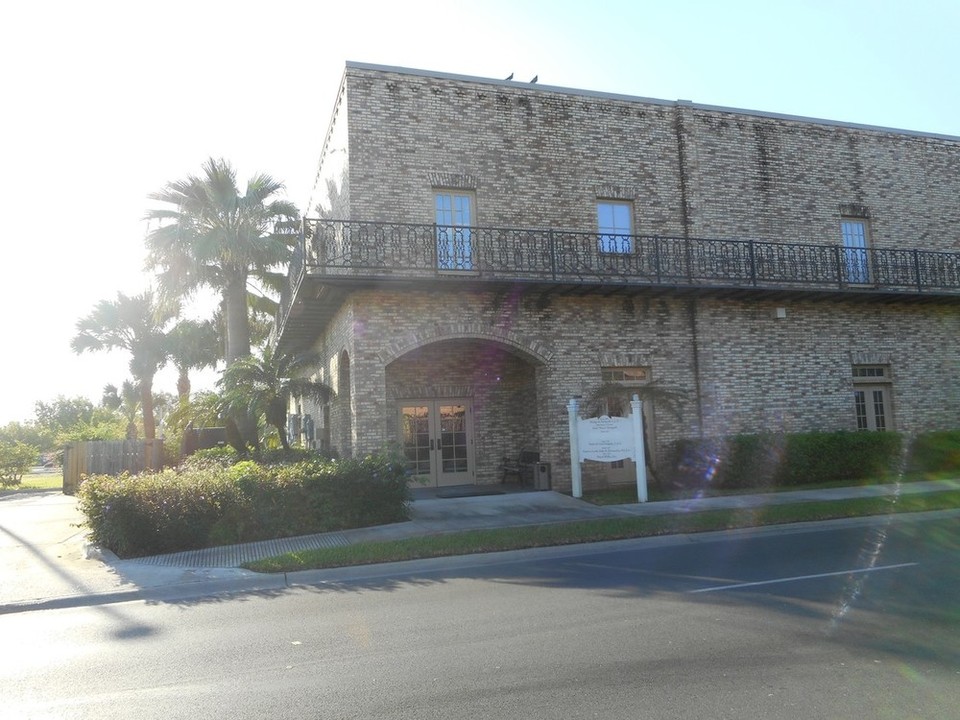 Brownsville Professional Office Building 1534 E 6th St, Brownsville