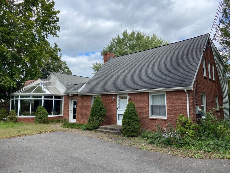 Former Four Seasons Sunroom 355 Broadway, Esopus, NY, 12429