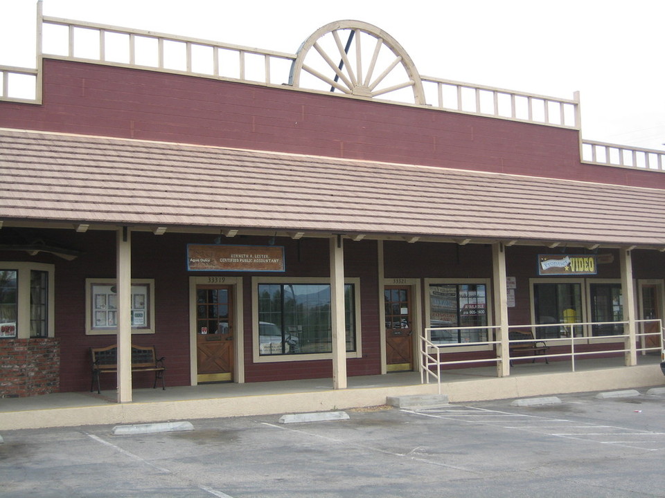Sweetwater Plaza 33319 & 33321 Agua Dulce Canyon Road, Agua Dulce, CA