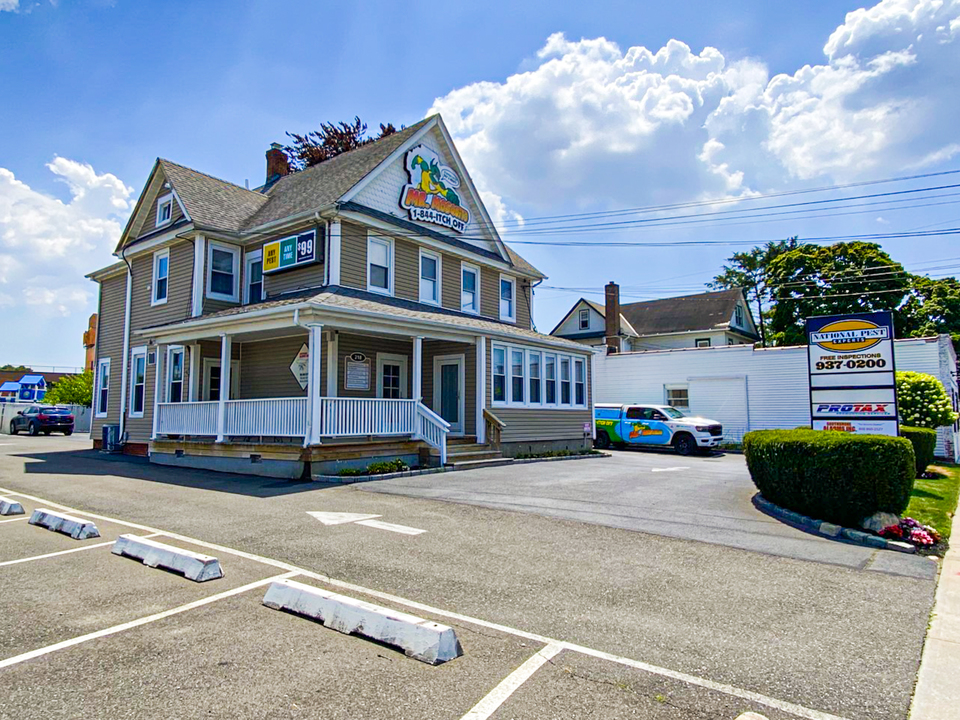 Bethpage Office Building (Sold!) 218 Broadway, Bethpage, NY, 11714