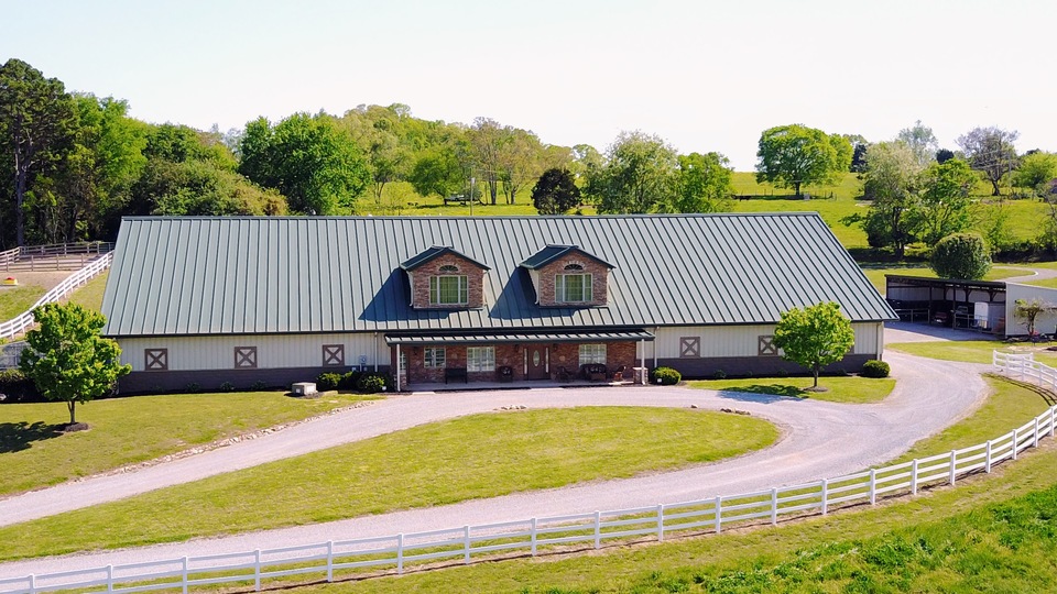 Tellico Bed and Biscuit Business and Property 13500 Vonore Rd, Loudon