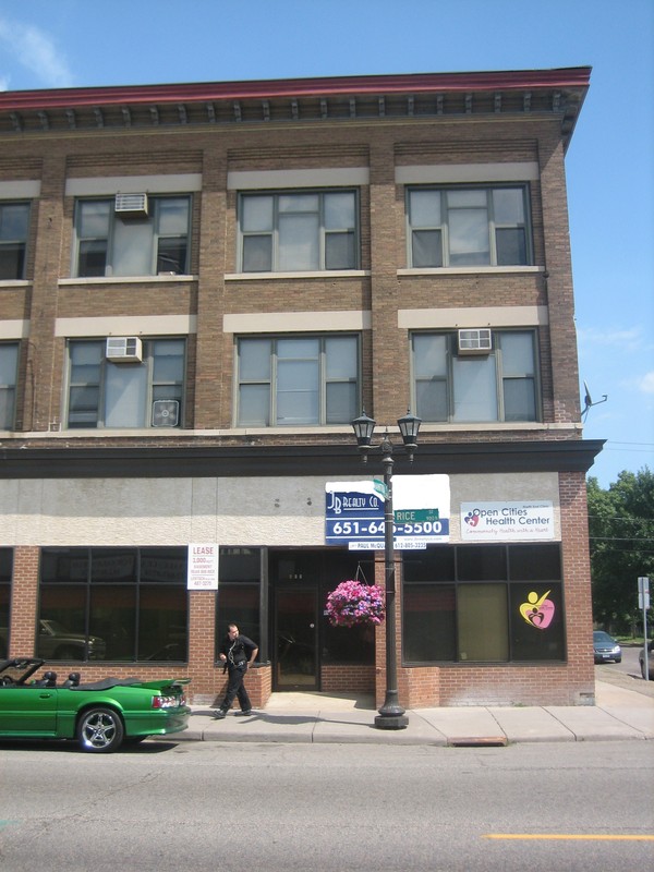 Fully Leased 33 Unit Building 904 Rice Street