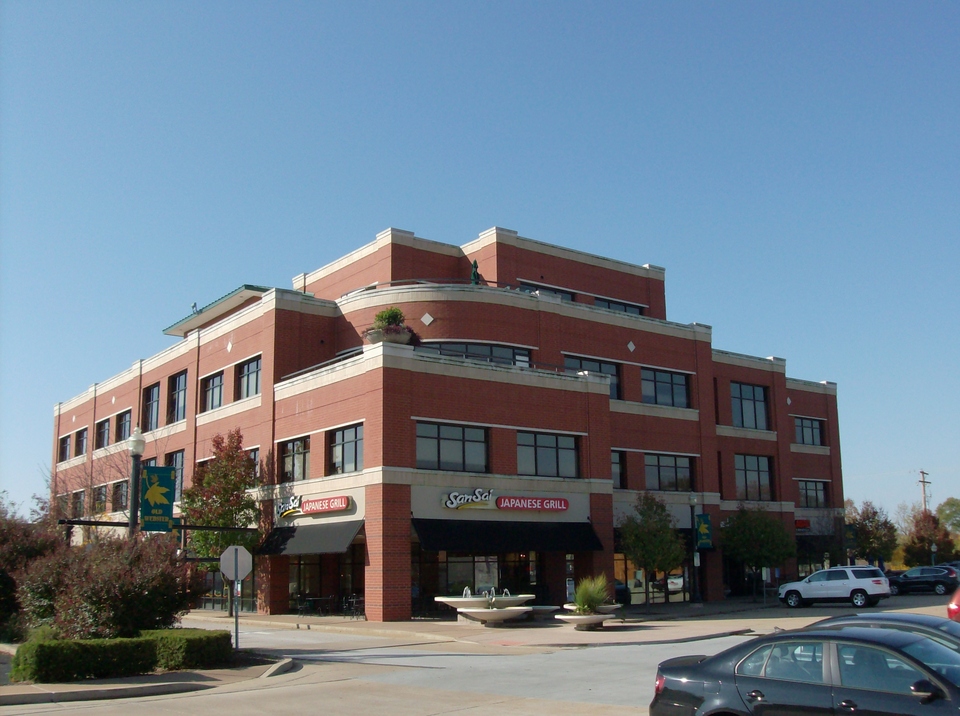 FOR LEASE Prime Retail Space in Downtown ster Groves 20 Allen