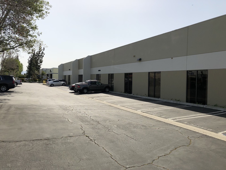 38,000 sqft Office/Warehouse For Lease in Chatsworth, CA 20630