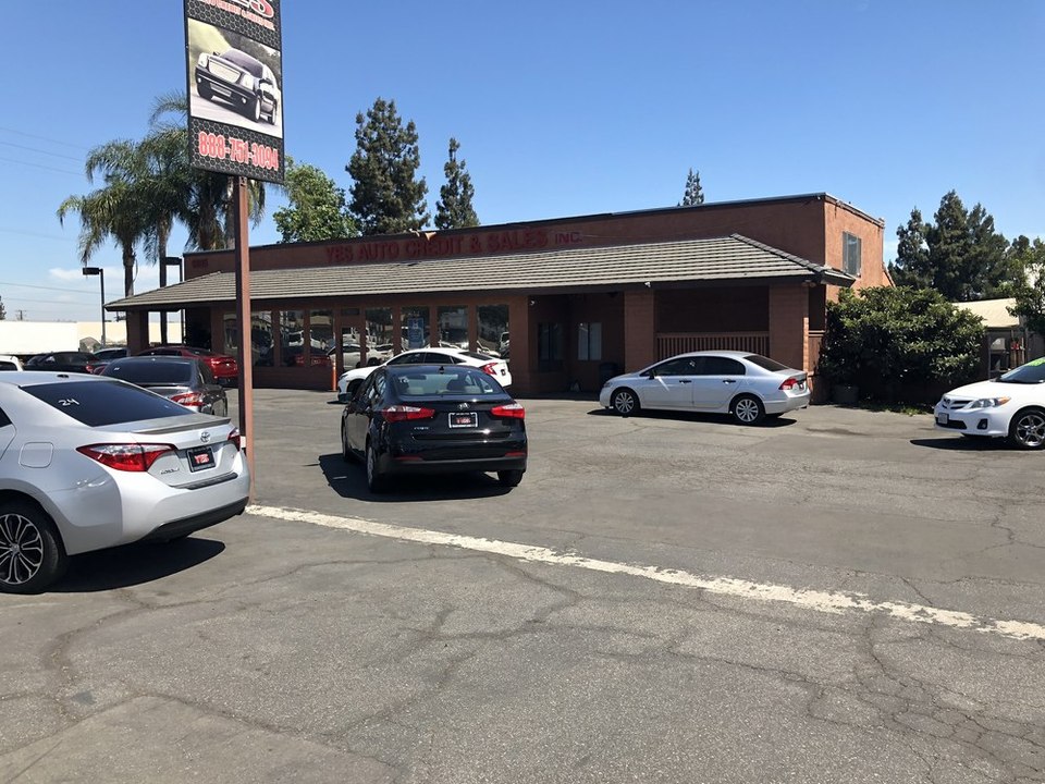 Retail Sales Car Lot Signalized Hard Corner 5695 Holt Blvd