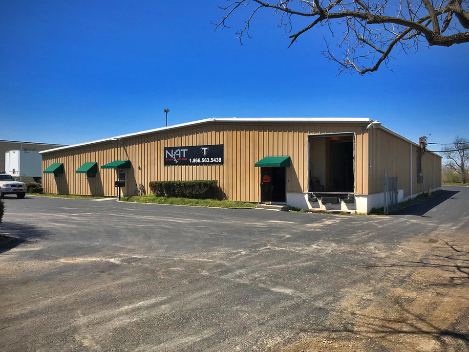 Office/Warehouse For Sale 2790 Fisher Rd, Columbus, OH, 43204