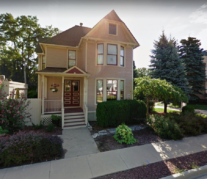 / Residential / Office Parish House Inn For Sale in Ypsilanti