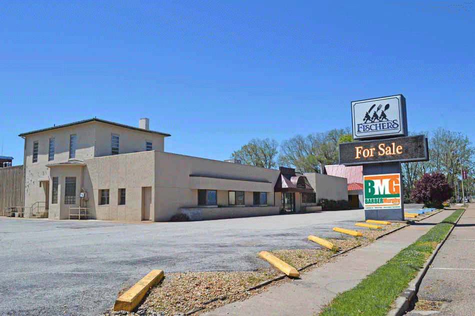 Call for Offers! 31K SF TurnKey Restaurant and Banquet Facility for