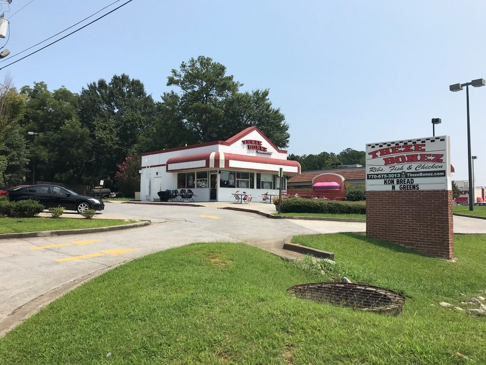 Freestanding Restaurant Opportunity 1,250 SF 3861 Siniard Street