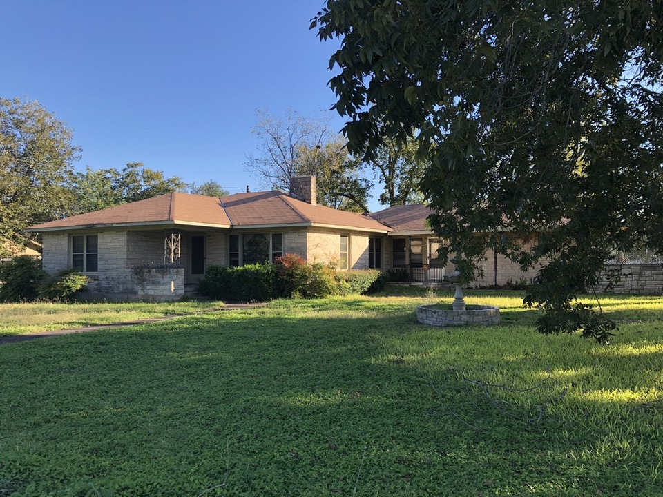 801 W Center Street, Kyle, TX, 78640 801 W Center Street, Kyle, TX, 78640