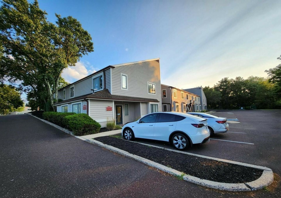 920 Lawn Ave, Sellersville, PA 18960