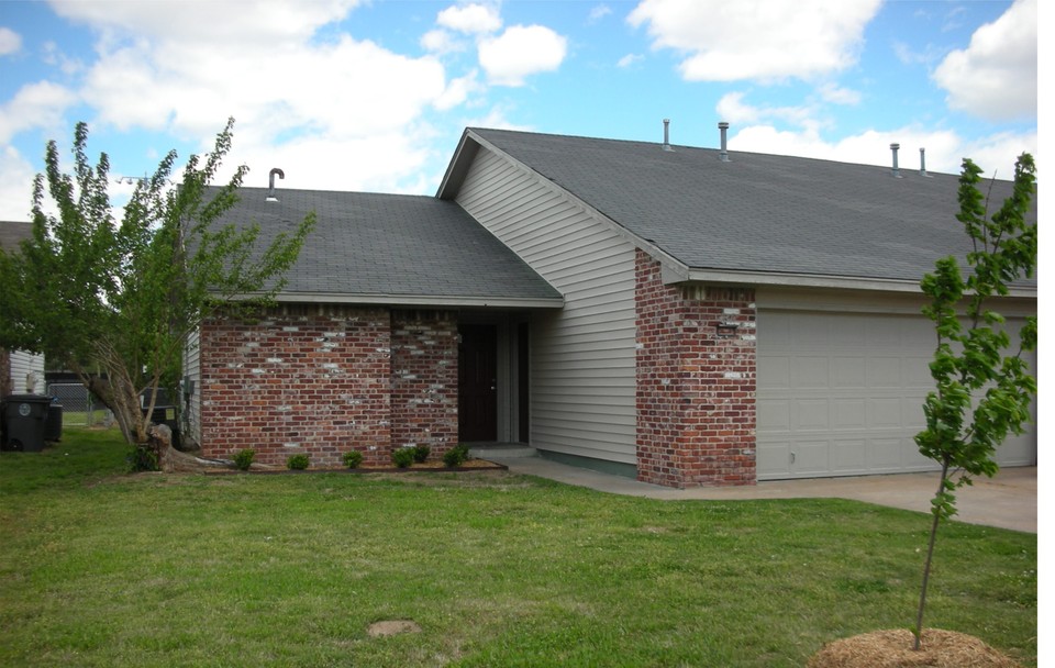 Collegiate Square Duplexes (Sold!) 1729 E 66th St, Tulsa, OK, 74136